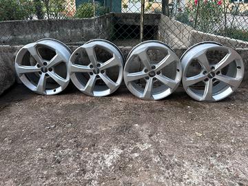 Cerchi in lega 18 originali Audi q5 + invernali