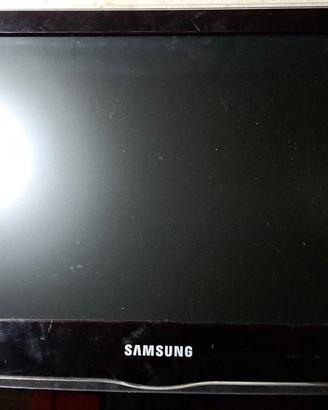 TV SAMSUNG UE22C400PWXZT NON FUNZIONANTE