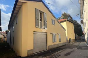 3 LOCALI A BERNAREGGIO