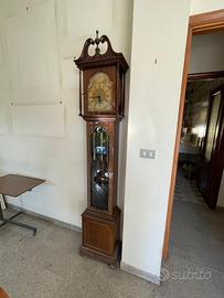 Orologio  a colonna da pavimento in legno