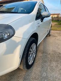 Fiat punto natural power neo patenteti