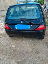 Lancia y