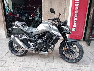 Honda Hornet 750 modello 2025