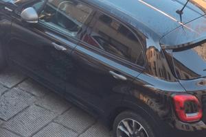Fiat 500X nera