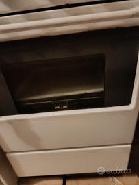 n 2 cucine  con piano cottura e forno