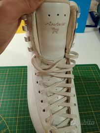 Pattini ghiaccio modello antares n 260