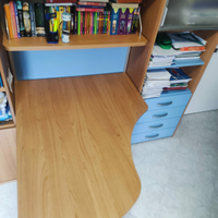 Scrivania e libreria Moretti per ragazzi