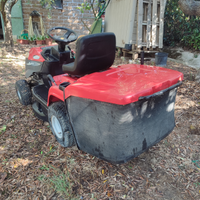 Trattorino tagliaerba