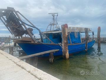 Barca da pesca senza licenza