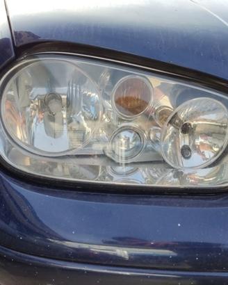 Proiettore destro VOLKSWAGEN GOLF 4 del 2000