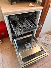 Lavastoviglie Samsung 14 coperti Classe C WiFi