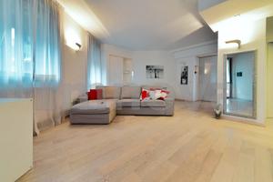 Ampio quattro locali in palazzina a mattoncino