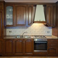 Cucina lineare in vero legno di 3,5 metri