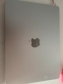 MacBook air M2 2022