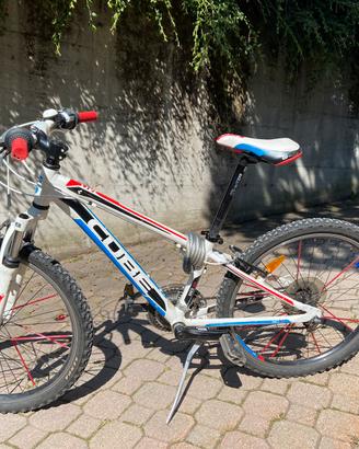 Bicicletta mountain bike Cube
