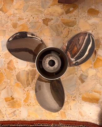 Elica acciaio yamaha 40/70 passo 18