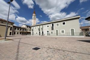 4 LOCALI A SAN MARTINO DI LUPARI