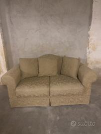 Divano a due posti