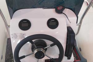 gommone colbac con motore Yamaha 40hp 