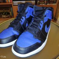 Jordan 1 mid royal blu
