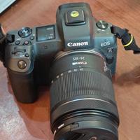 macchina fotografica CANON EOS-R con obiettivo