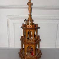 Piramide presepe di natale