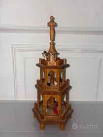 Piramide presepe di natale