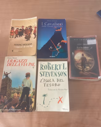 Libri Ragazzi Via Pal Cavalieri  rotonda Lo Hobbit