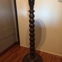 Colonna in legno