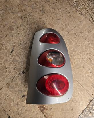 Fari post Smart 450 02