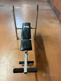 Panca da palestra con rack e leg extension