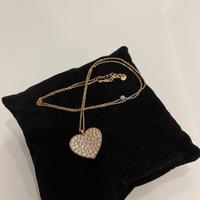 Collana e ciondolo con cuore zirconato