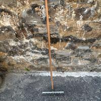 Rastrello da giardino 14 denti  e manico legno