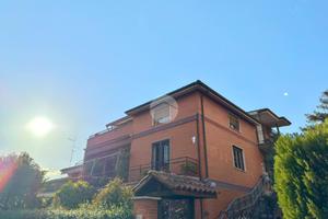 4 LOCALI A ROMA