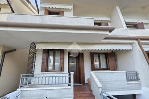 VILLA A SCHIERA A PREGANZIOL