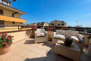 Appartamento 4 vani accessori e terrazzo