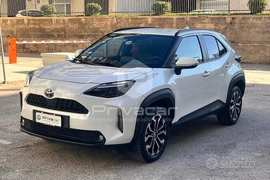 TOYOTA Yaris Cross 1.5 Hybrid 5p. E-CVT AWD-i Busi