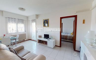 LUMONOSO BILOCALE CON TERRAZZINO RISTRUTTURATO