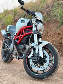 Ducati monster 796
