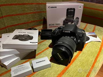 CANON eos 700D