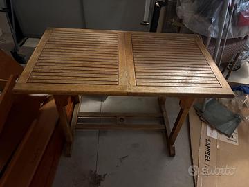 Tavolo da esterno