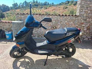 Aprilia SR