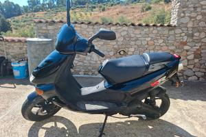 Aprilia SR