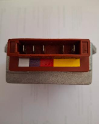 Regolatore di tensione ape 50
