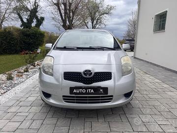 Toyota Yaris 1.0 5 porte Sol OK NEOPATENTATI