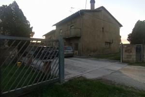 Casa singola con magazzini a Barberino Tavarnelle