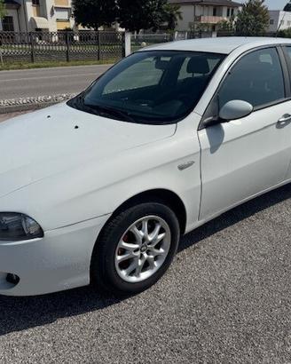 Alfa Romeo 147 1.9 JTD (120) 5 porte Progression