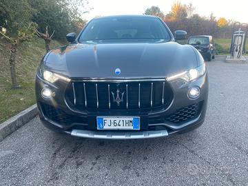 Maserati Levante tenuta benissimo