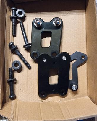 Distanziali pedane posteriori MT09