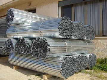 PALETTI ZINCATI PER VIGNETO